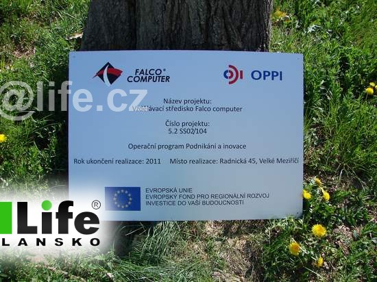 Výroba kovových cedule včetně vybarvení